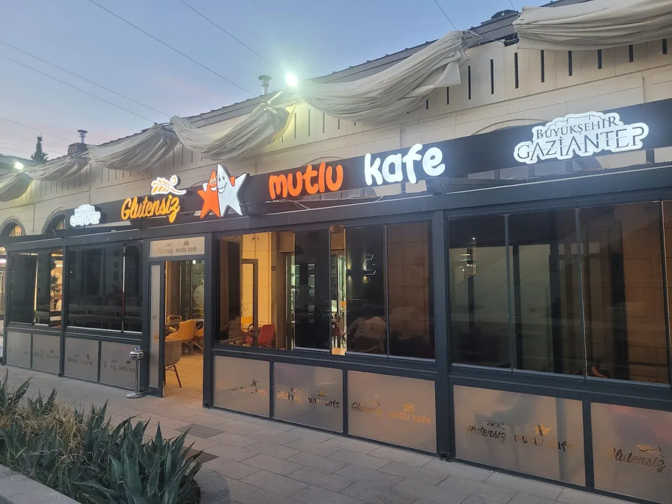 Glütensiz Mutlu Kafe